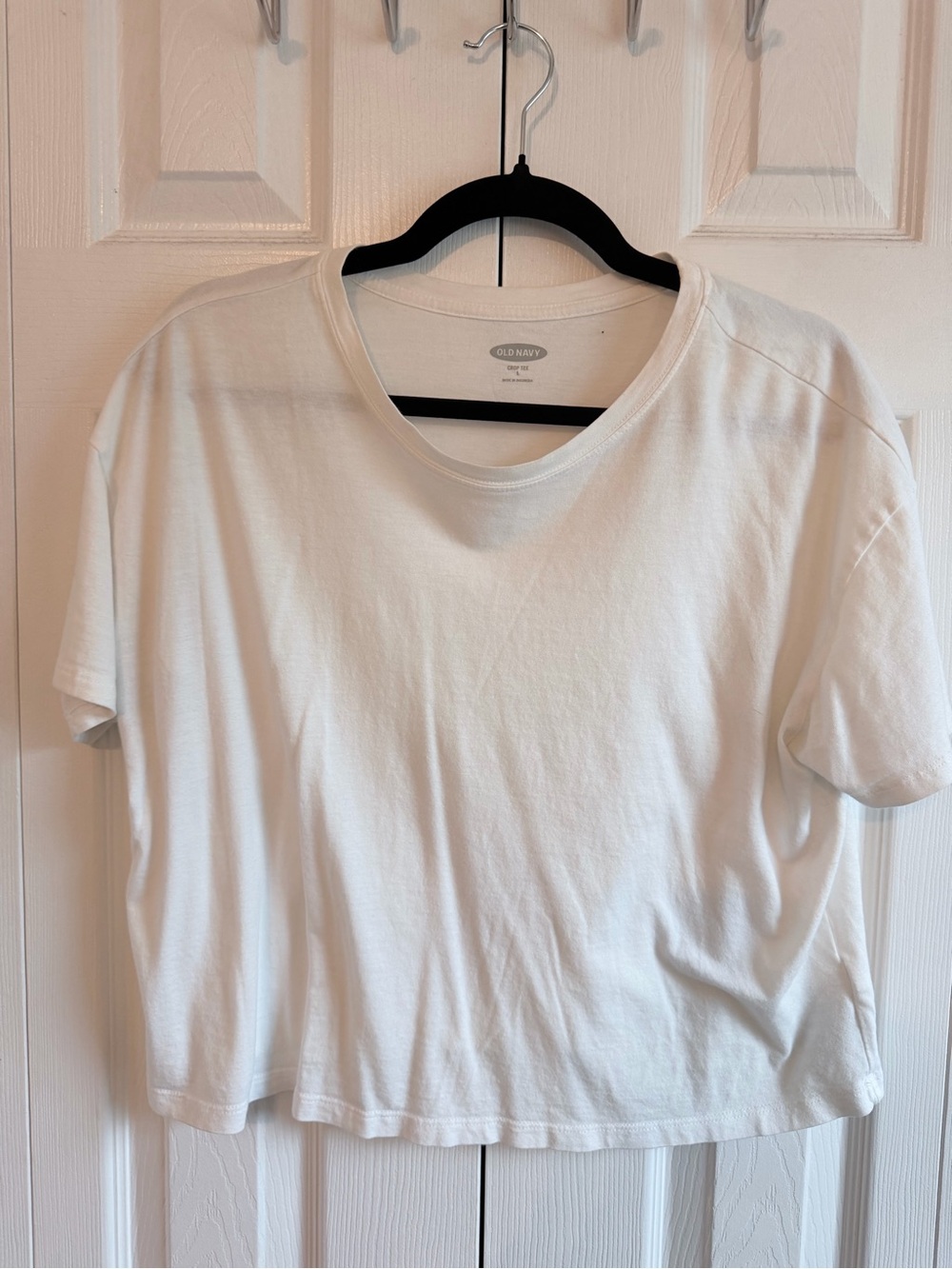 Old Navy White Short Sleeve Crewneck Tee